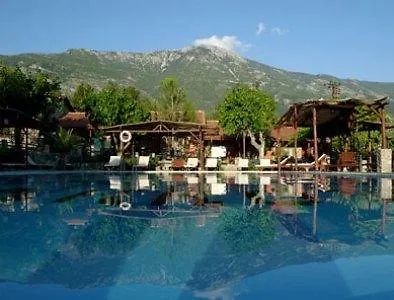 Ocakkoey Village 2* אולודניץ